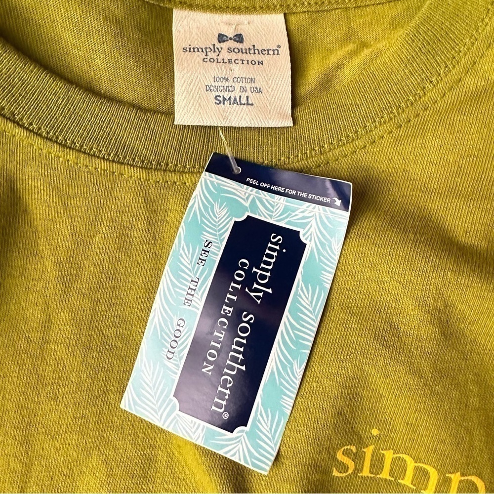 Simply Southern Chin Up Buttercup Pig Long Sleeve Tee Small NWT - Picture 8 of 8